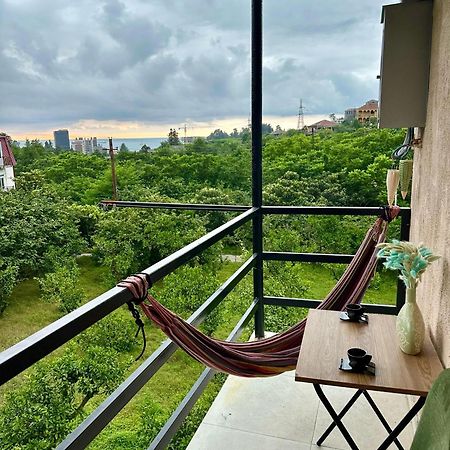 Nita House Hotel Batumi Bagian luar foto