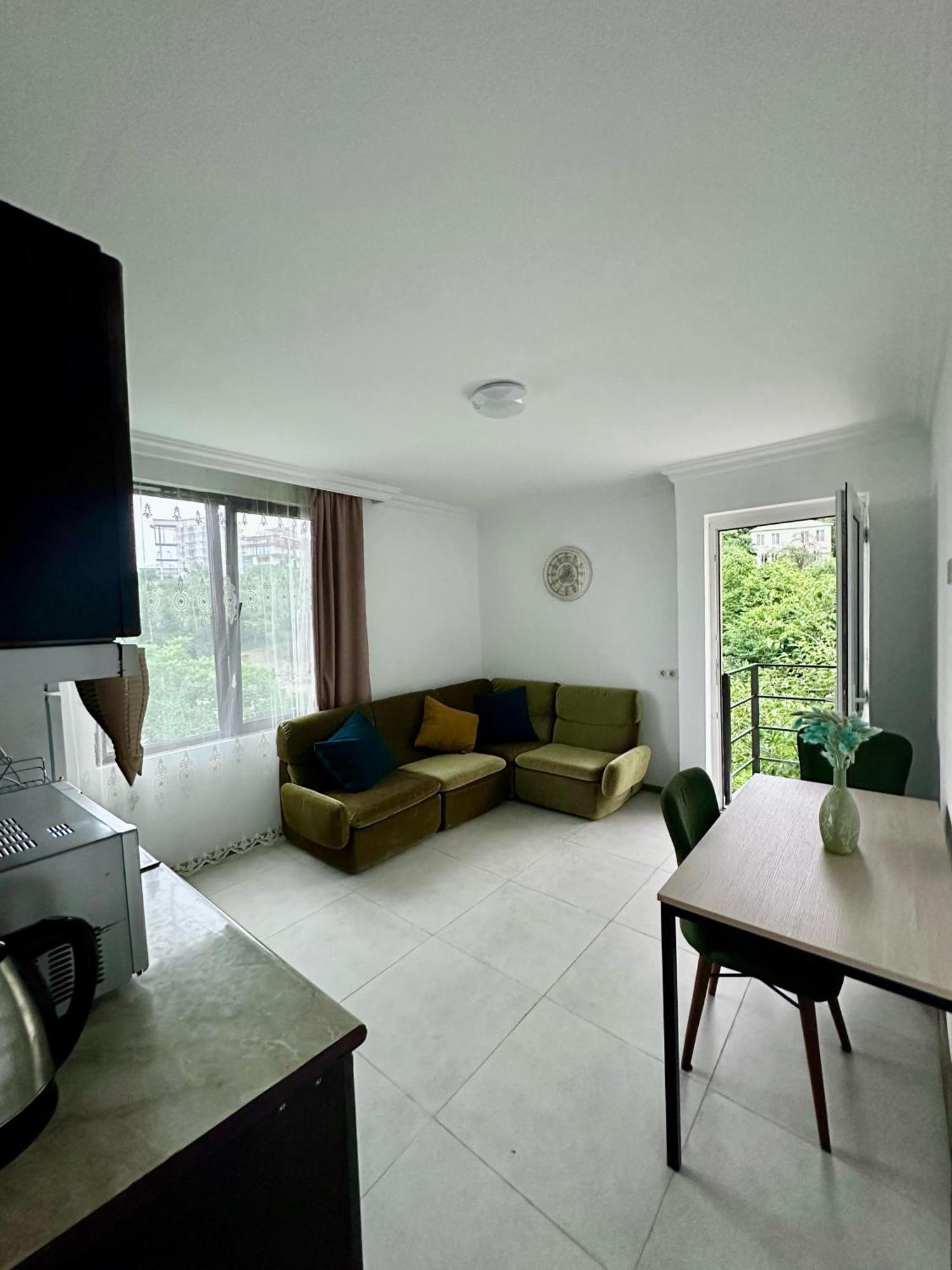 Nita House Hotel Batumi Bagian luar foto